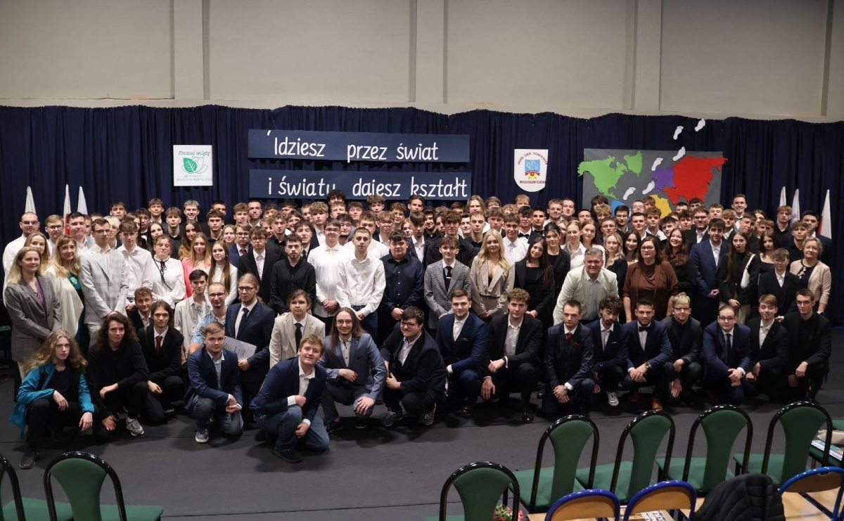 Powiatowe szkoły żegnają tegorocznych abiturientów - Serwis informacyjny z Raciborza - naszraciborz.pl