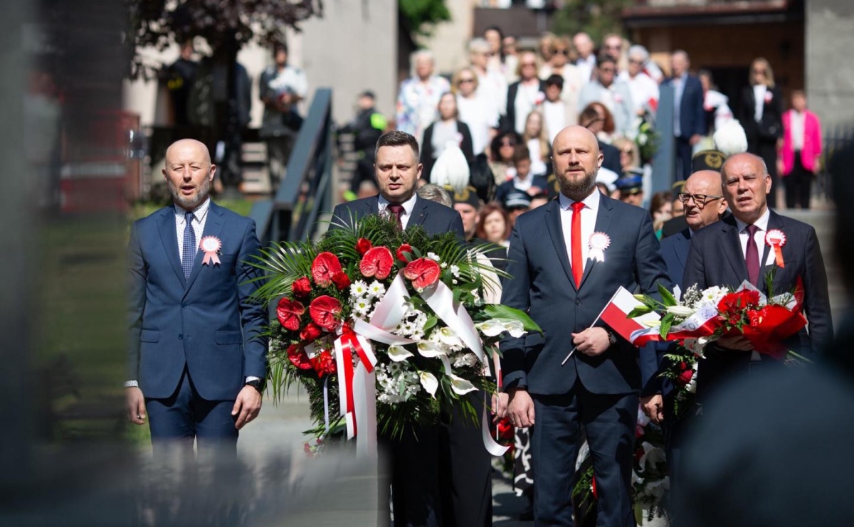 Msza, przemarsz, bieg ekologiczny. 3 Maja w Radlinie [FOTO] - Serwis informacyjny z Raciborza - naszraciborz.pl