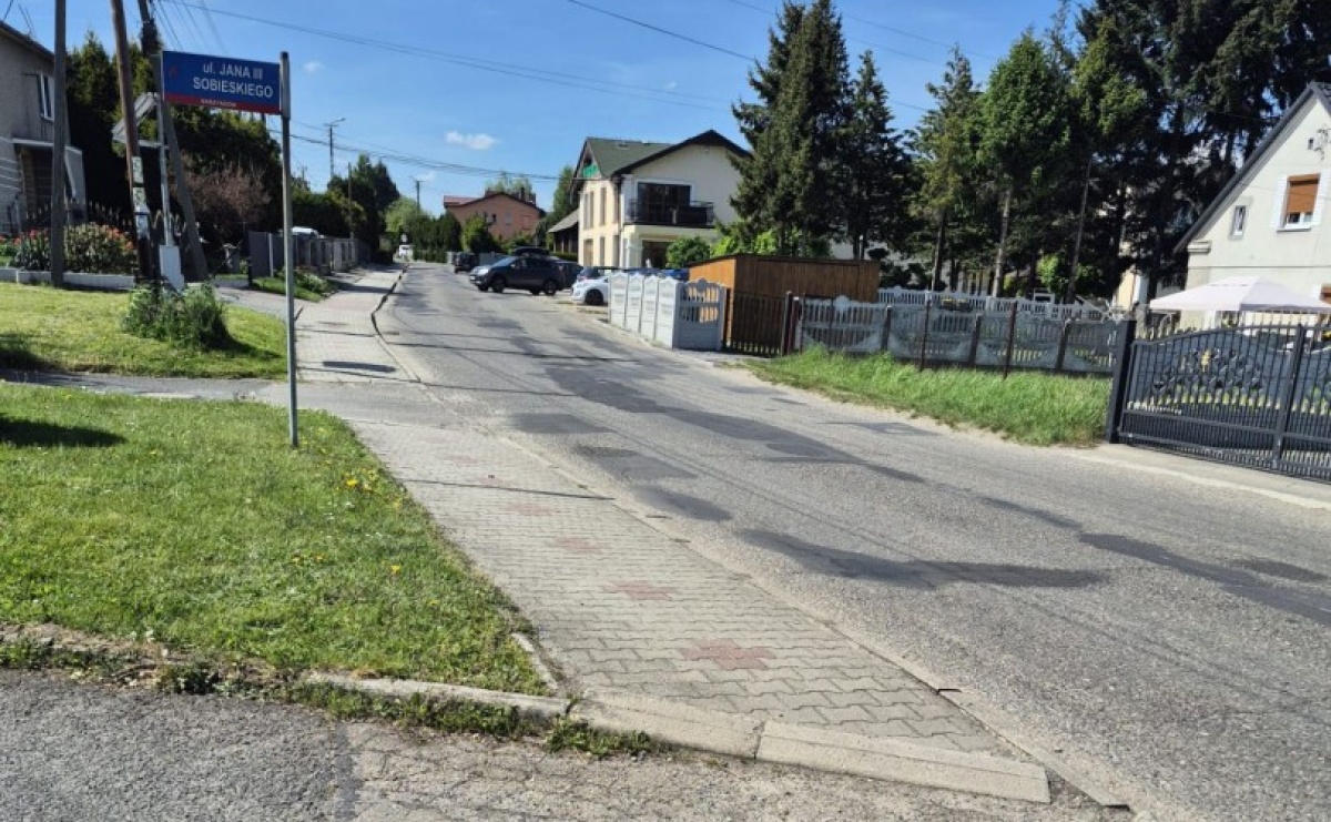 Utrudnienia na Powstańców Śląskich w Skrzyszowie. Zmiana trasy linii numer 37 - Serwis informacyjny z Raciborza - naszraciborz.pl