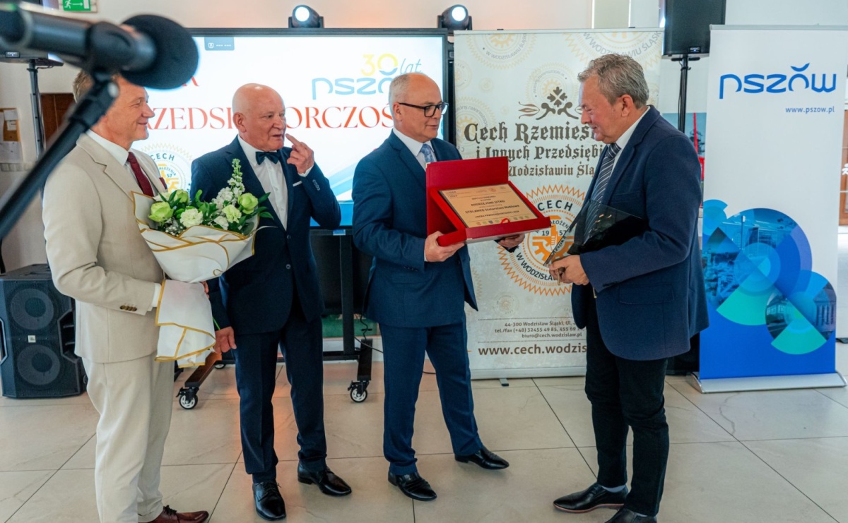 Kolejna grupa przedsiębiorców dołączyła do biznesowej elity powiatu - Serwis informacyjny z Raciborza - naszraciborz.pl