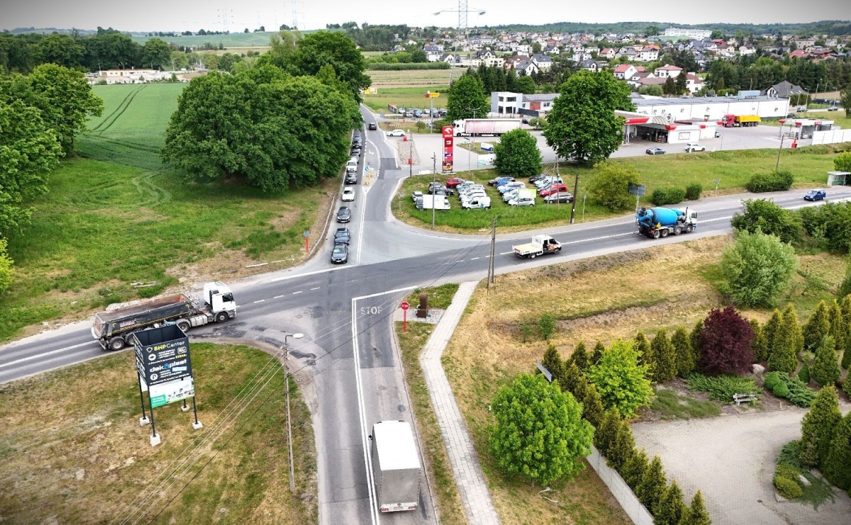 Powiat Wodzisławski wspiera przebudowę skrzyżowania w Syryni - Serwis informacyjny z Raciborza - naszraciborz.pl