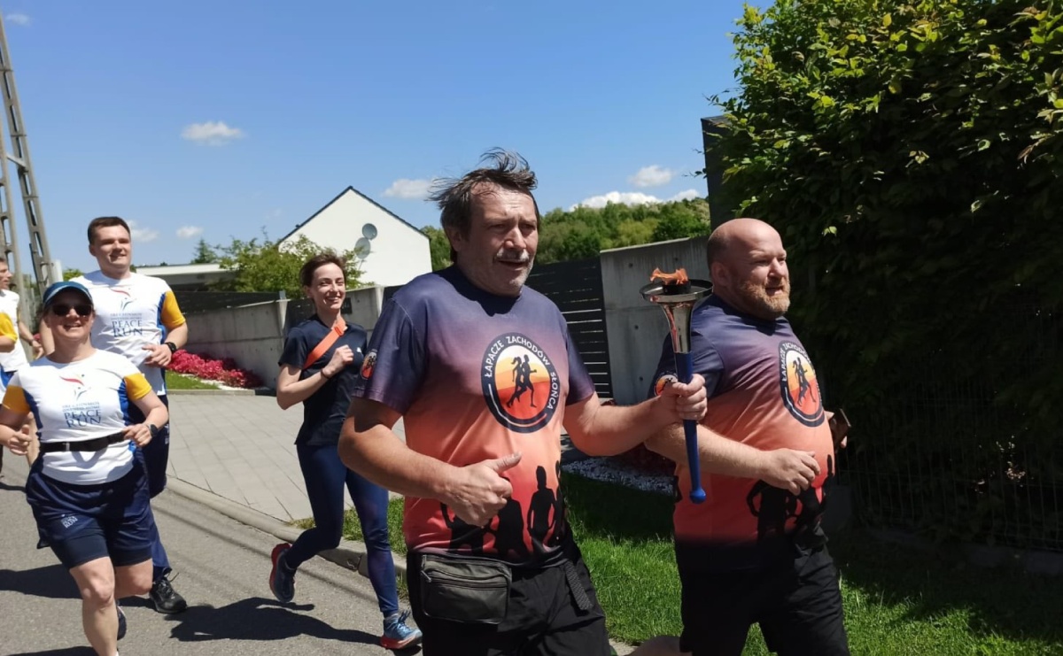 Bieg Pokoju zawitał do Gminy Godów [FOTO] - Serwis informacyjny z Raciborza - naszraciborz.pl