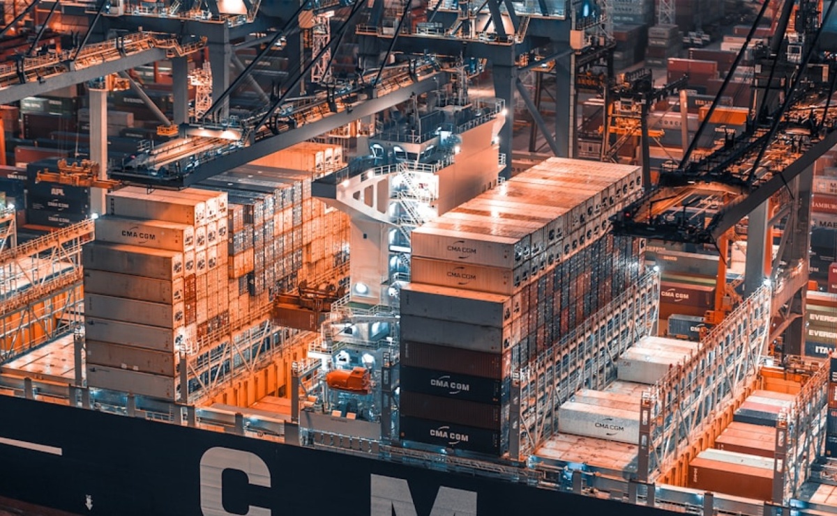 Dlaczego odpowiedni stół magazynowy do pakowania ma kluczowe znaczenie? - Serwis informacyjny z Raciborza - naszraciborz.pl