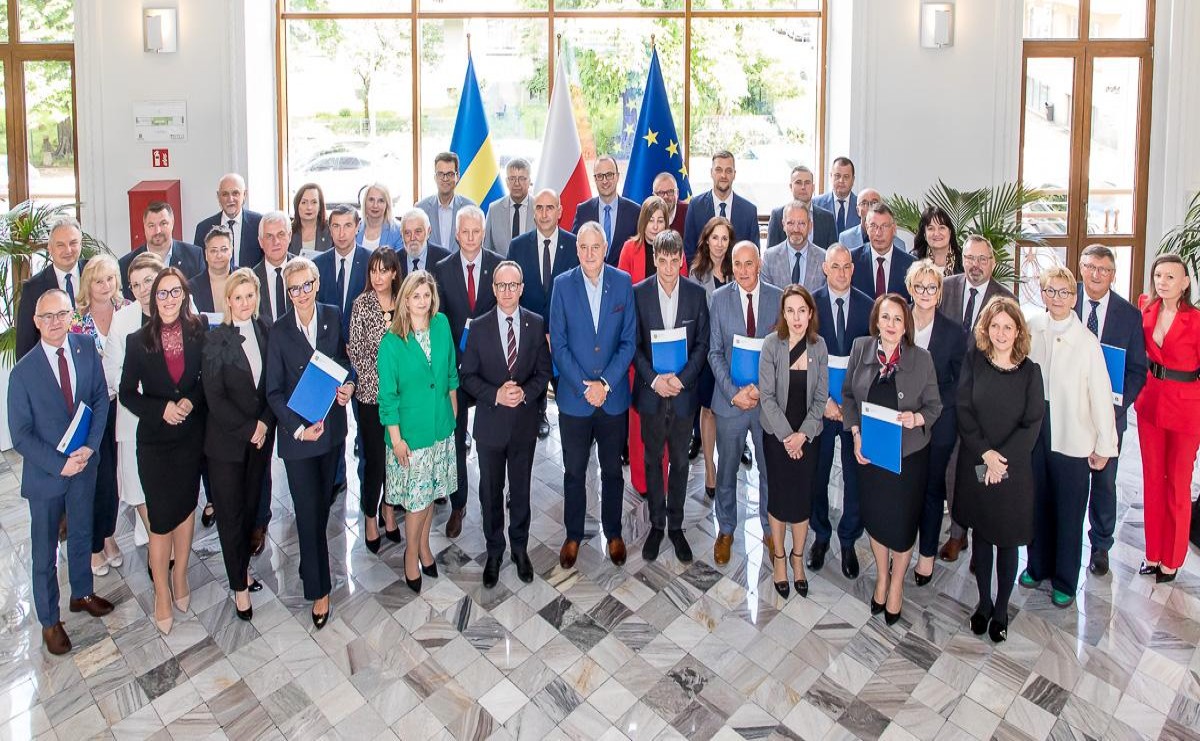 Miliony złotych na modernizację dróg dojazdowych do terenów wiejskich, w tym w powiecie wodzisławskim - Serwis informacyjny z Raciborza - naszraciborz.pl