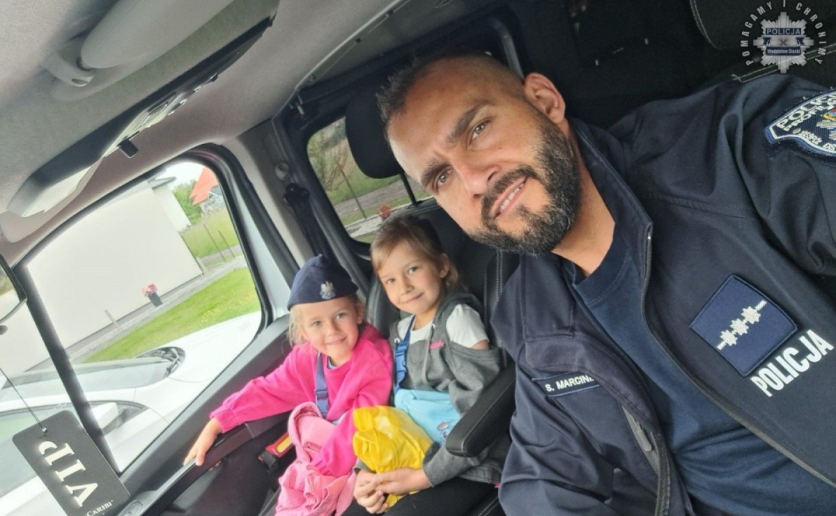 Festyn z rodziną zastępczą z udziałem wodzisławskich mundurowych - Serwis informacyjny z Raciborza - naszraciborz.pl