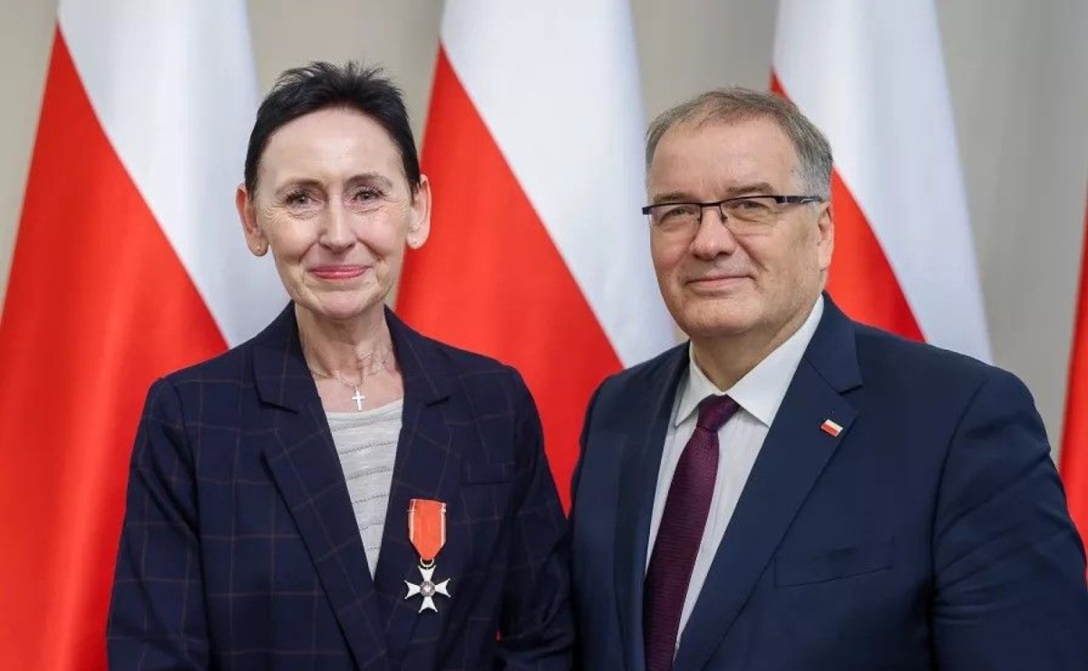 Emerytowana dyrektor PCPR z ważnym odznaczeniem państwowym - Serwis informacyjny z Raciborza - naszraciborz.pl