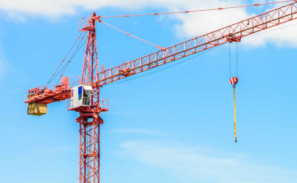 Poradnik: Jak wynająć dźwig w Gliwicach – kompleksowy przewodnik dla inwestorów - Serwis informacyjny z Raciborza - naszraciborz.pl