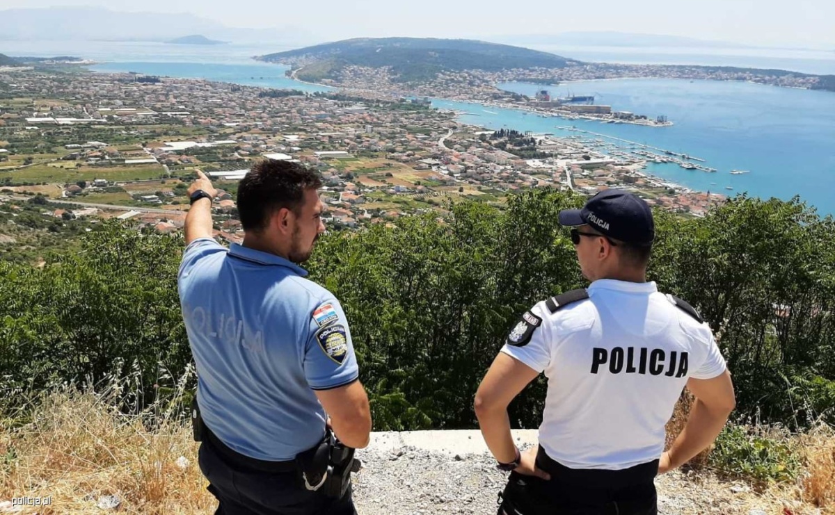 Polscy policjanci po raz kolejny dbają o bezpieczeństwo turystów zagranicą - Serwis informacyjny z Raciborza - naszraciborz.pl