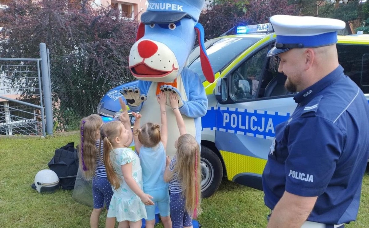 Bezpieczne wakacje z policjantami - Serwis informacyjny z Raciborza - naszraciborz.pl