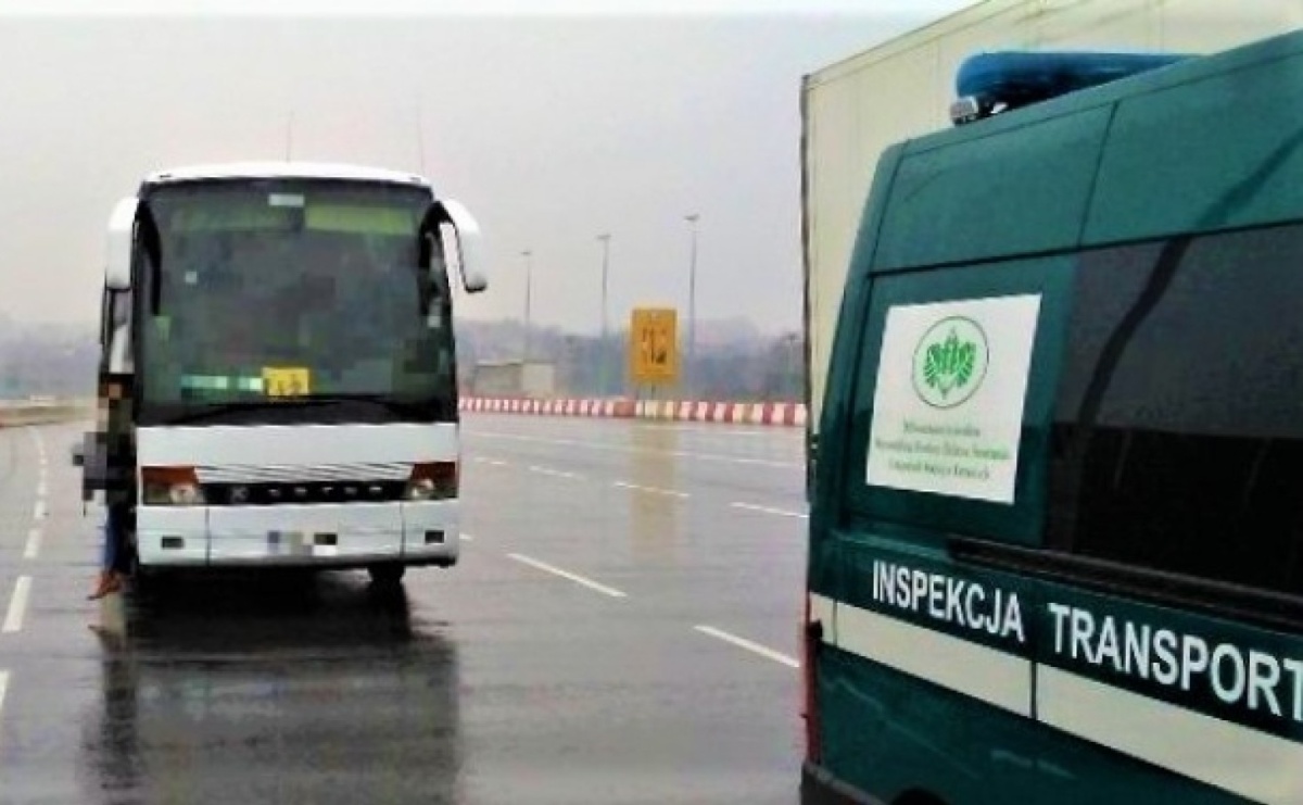 Wakacyjna kontrola autokarów - Serwis informacyjny z Raciborza - naszraciborz.pl