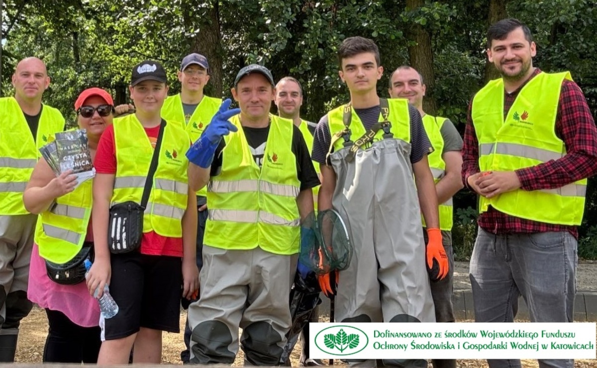 Letnie sprzątanie Leśnicy. Skala zanieczyszczeń zaskoczyła wolontariuszy - Serwis informacyjny z Raciborza - naszraciborz.pl