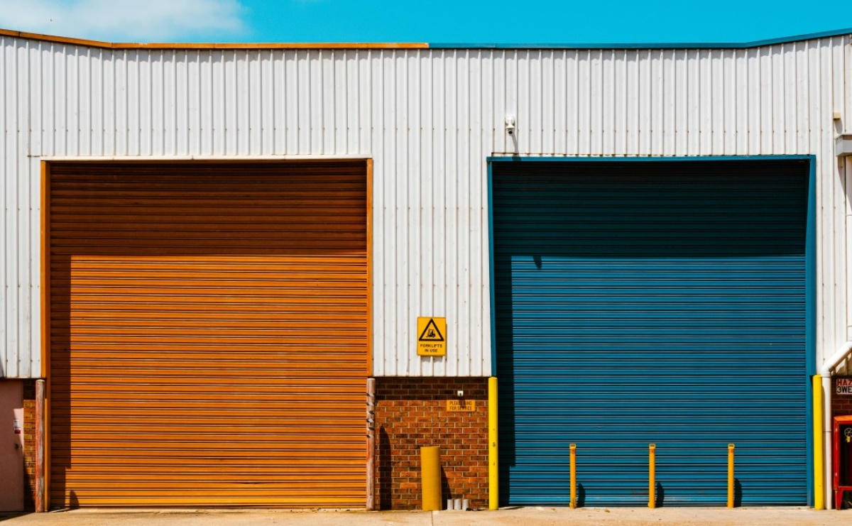 Czym różni się napęd do bramy rolowanej od napędu do segmentowej? - Serwis informacyjny z Raciborza - naszraciborz.pl