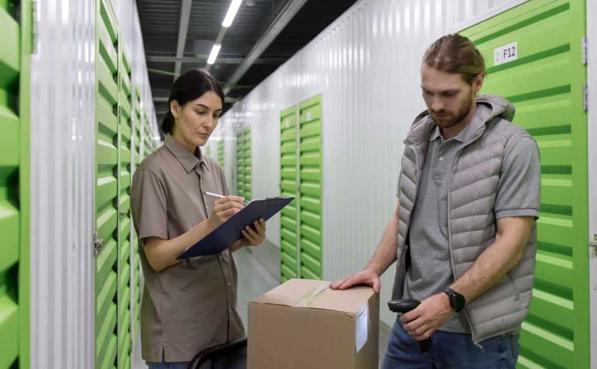 Na co zwrócić uwagę przy wynajmie magazynu? Praktyczny poradnik dla firm i osób prywatnych - Serwis informacyjny z Raciborza - naszraciborz.pl