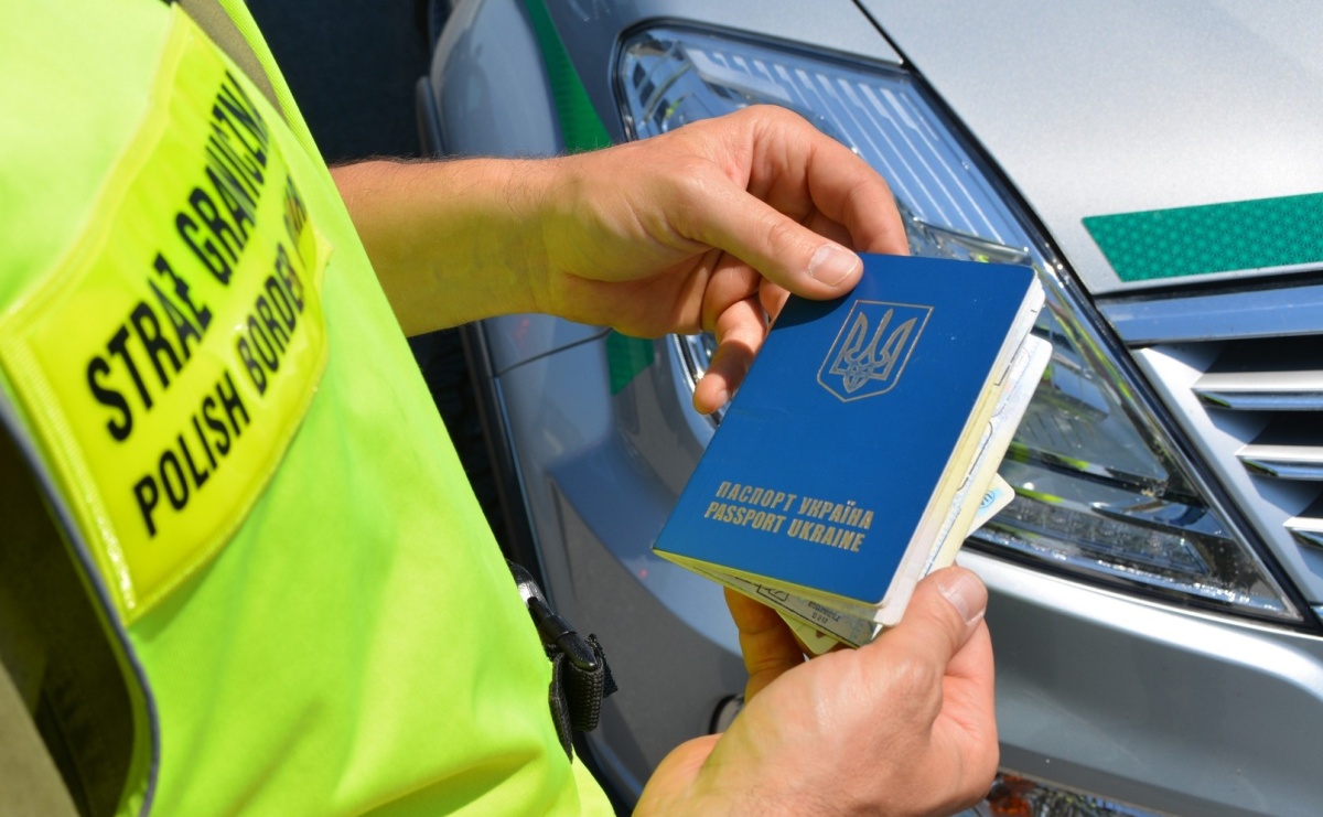 Obcokrajowcy popełniający przestępstwa przymusowo opuszczają nasz kraj - Serwis informacyjny z Raciborza - naszraciborz.pl