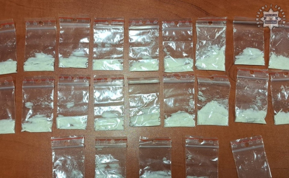 Zdradziło go nerwowe zachowanie. Mężczyzna z dopalaczami zatrzymany w Pszowie - Serwis informacyjny z Raciborza - naszraciborz.pl