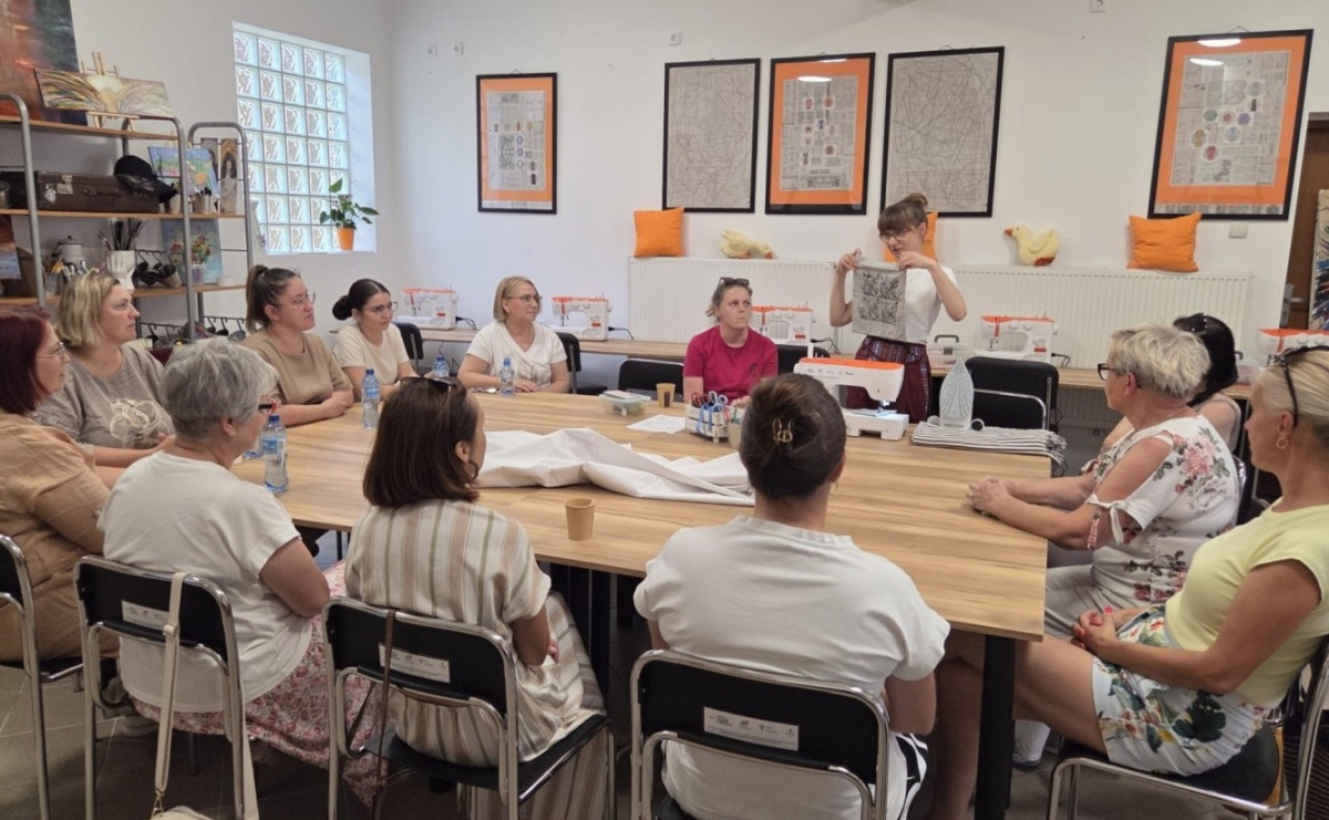 Nauka, twórczość, integracja. Warsztaty krawieckie w Pszowie - Serwis informacyjny z Raciborza - naszraciborz.pl