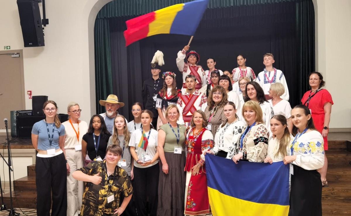 Reprezentacja Powiatu Wodzisławskiego na Międzynarodowym Obozie Muzyki i Sztuki w Jełgawie - Serwis informacyjny z Raciborza - naszraciborz.pl