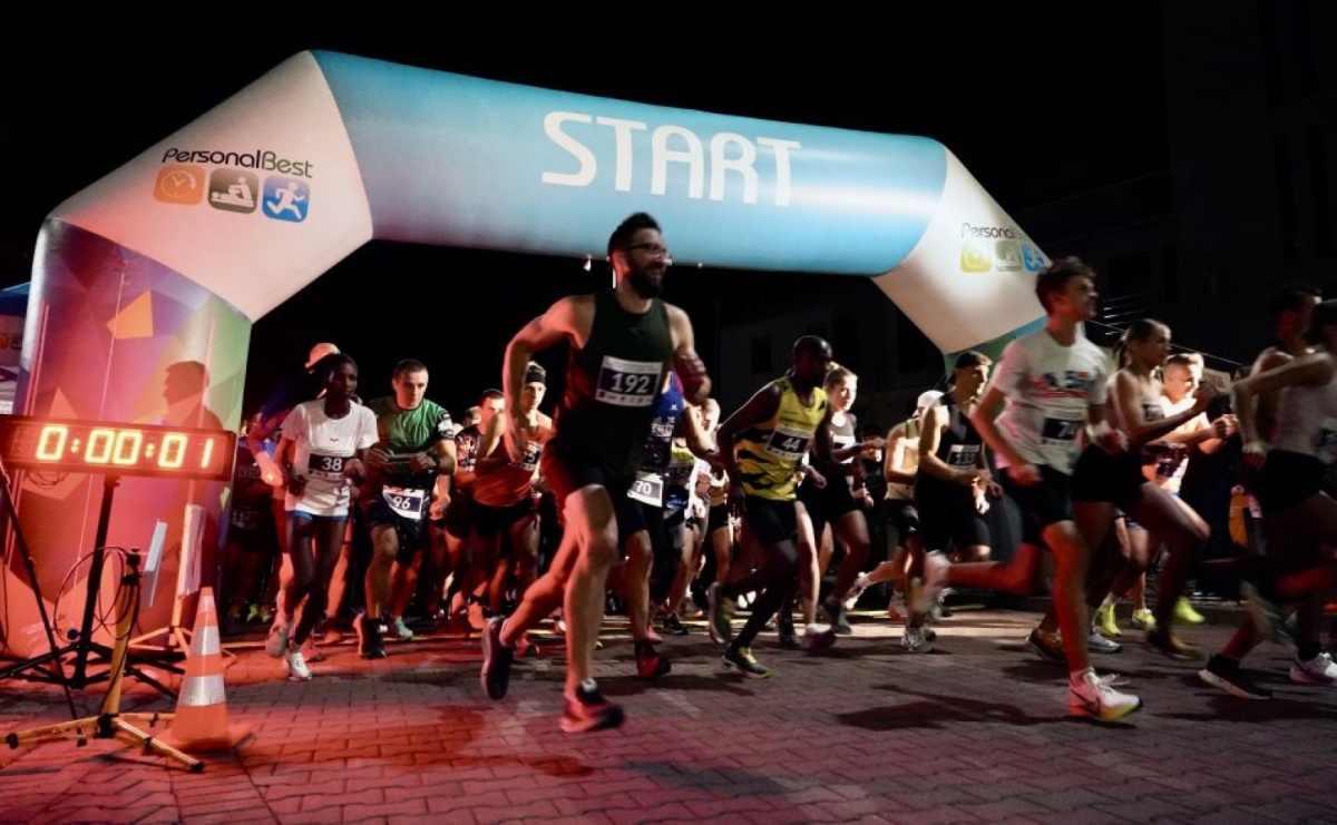 Noc pełna sportowych emocji. XXXII Ogólnopolski Bieg Uliczny w Rydułtowach przeszedł do historii [FOTO] - Serwis informacyjny z Raciborza - naszraciborz.pl