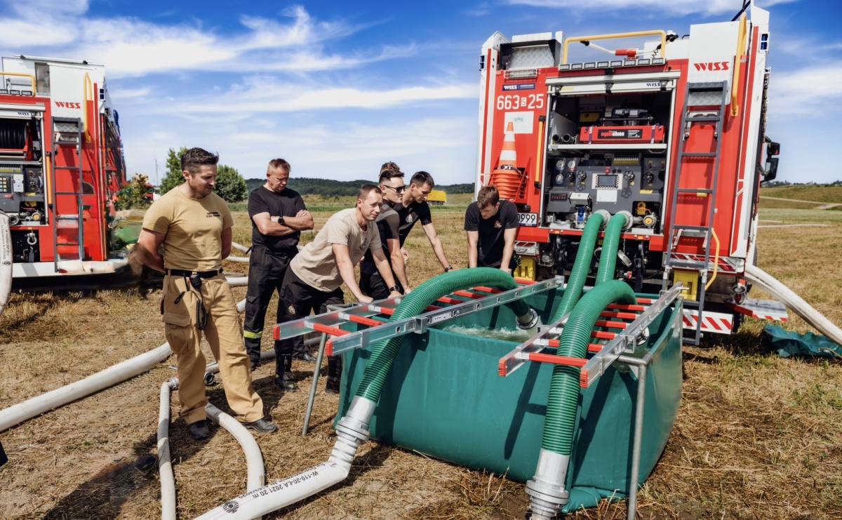 Ćwiczenia strażaków z powiatu wodzisławskiego na zbiorniku Racibórz Dolny - Serwis informacyjny z Raciborza - naszraciborz.pl