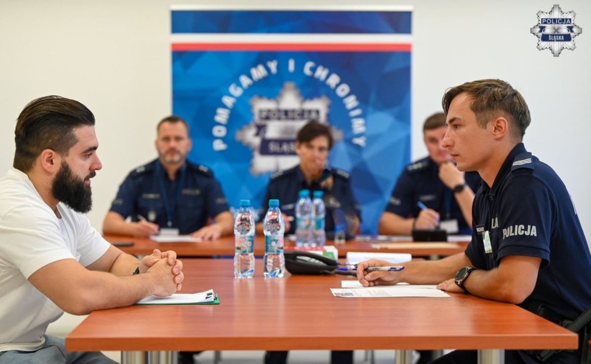 Dzielnicowy roku. Ruszyły eliminacje do ogólnopolskich zawodów - Serwis informacyjny z Raciborza - naszraciborz.pl