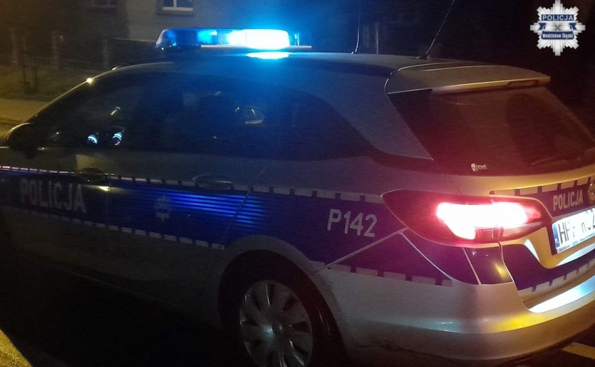 Kumulacja w Rydułtowach. Kierowca pod wpływem alkoholu, pasażer poszukiwany listem gończym - Serwis informacyjny z Raciborza - naszraciborz.pl