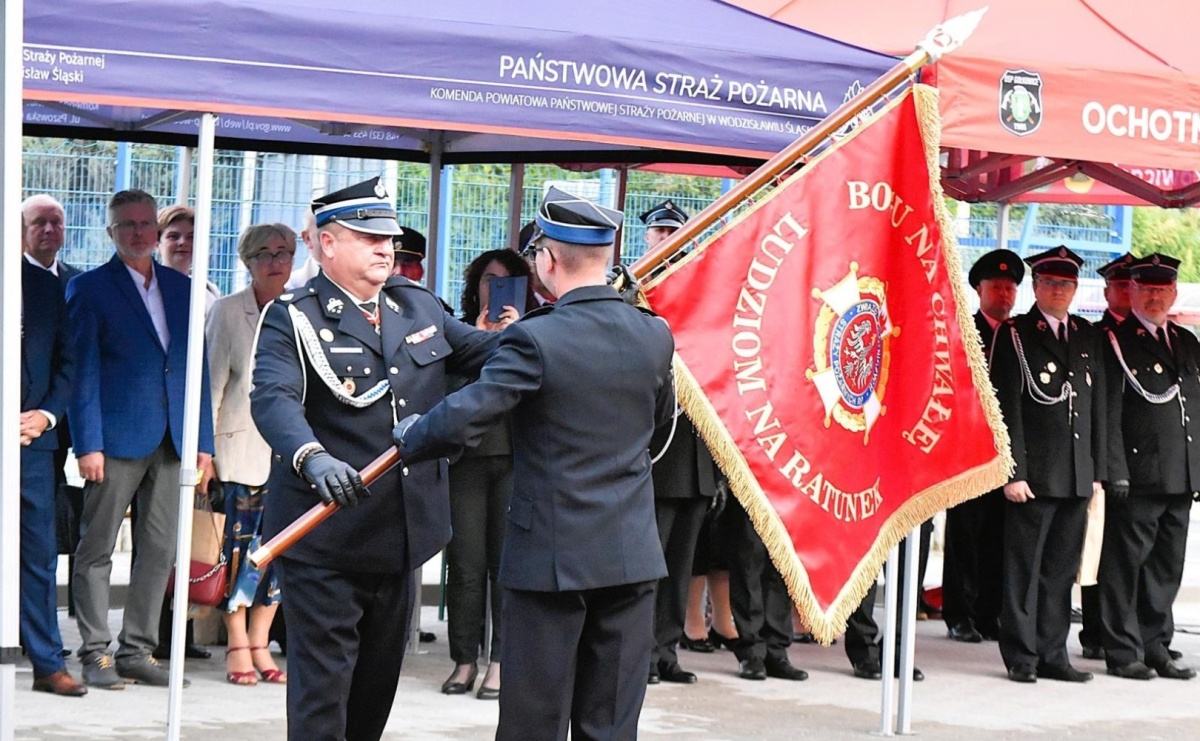 Jubileusz 120-lecia OSP Gołkowice. Jednostka ma nowy sztandar [FOTO] - Serwis informacyjny z Raciborza - naszraciborz.pl