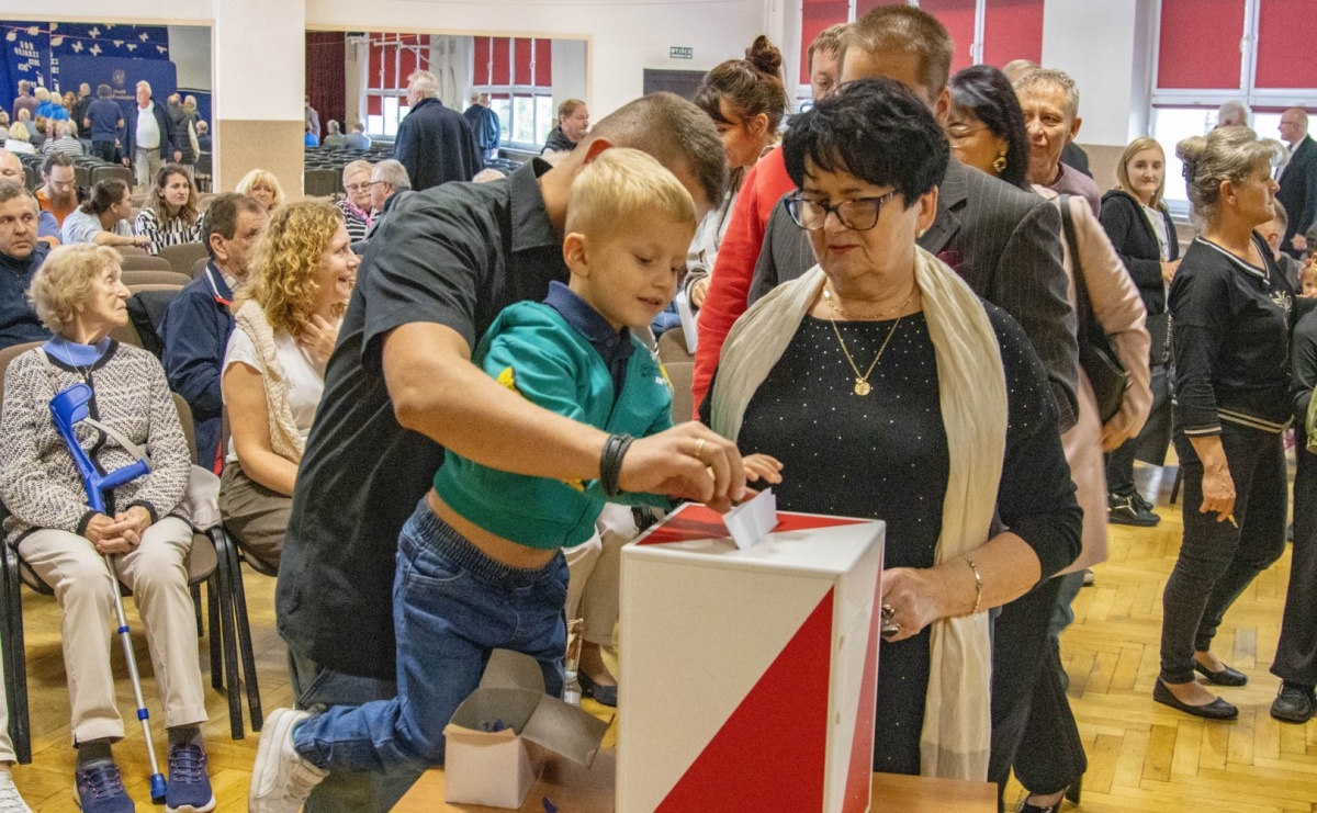 Wybory do Rady Dzielnicy. Stare Miasto zdecydowało [FOTO] - Serwis informacyjny z Raciborza - naszraciborz.pl