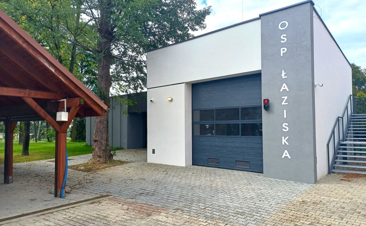 Remiza w Łaziskach już po rozbudowie. Powstał też nowy obiekt treningowy dla strażaków - Serwis informacyjny z Raciborza - naszraciborz.pl