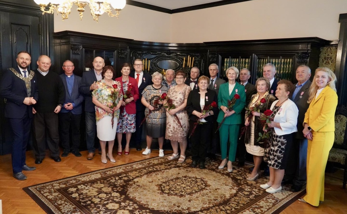 Złote Gody w Rydułtowach. Jubilaci z medalami  - Serwis informacyjny z Raciborza - naszraciborz.pl