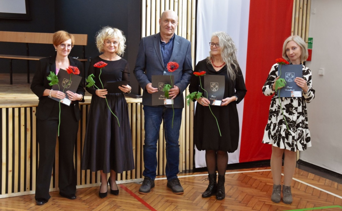 Powiatowe Obchody Dnia Edukacji Narodowej [FOTO] - Serwis informacyjny z Raciborza - naszraciborz.pl