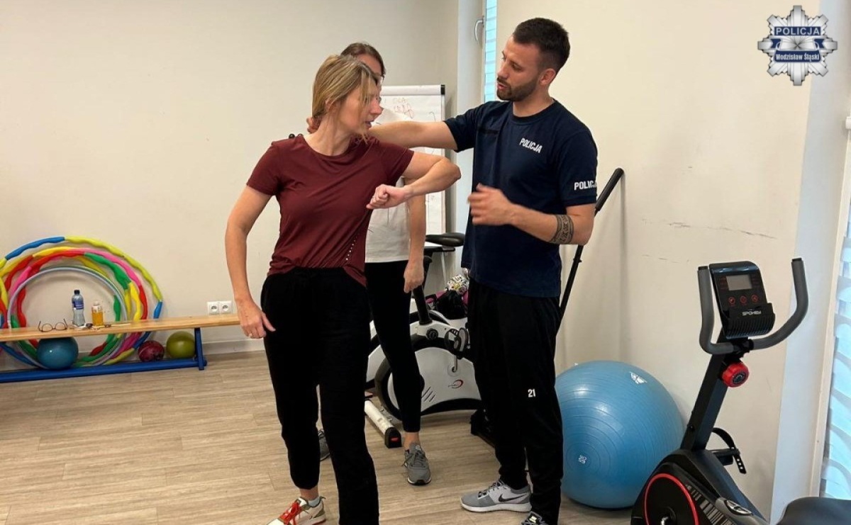 Szkolenie z samoobrony dla pracowników pomocy społecznej - Serwis informacyjny z Raciborza - naszraciborz.pl