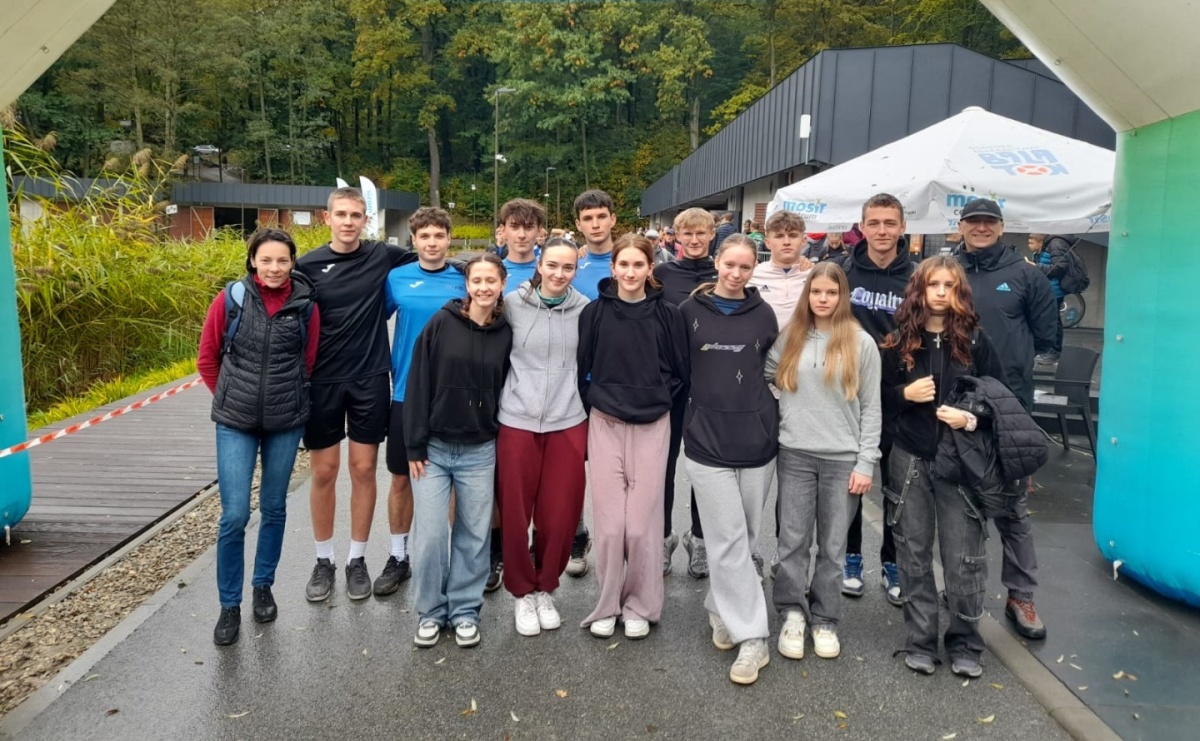 Sukces reprezentacji Zespołu Szkół Technicznych w biegach przełajowych - Serwis informacyjny z Raciborza - naszraciborz.pl