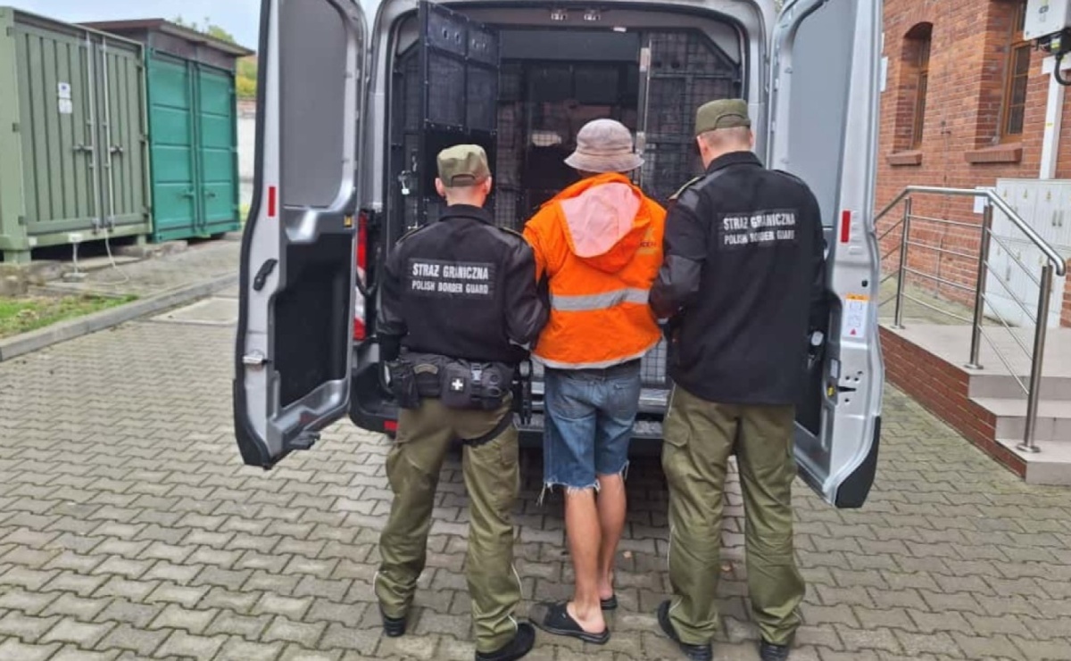 Dwóch cudzoziemców wydalonych z Polski za popełnione przestępstwa i łamanie prawa - Serwis informacyjny z Raciborza - naszraciborz.pl