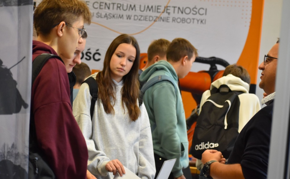 Stacja Relacja. Bilet do przyszłości młodych mieszkańców [FOTO] - Serwis informacyjny z Raciborza - naszraciborz.pl