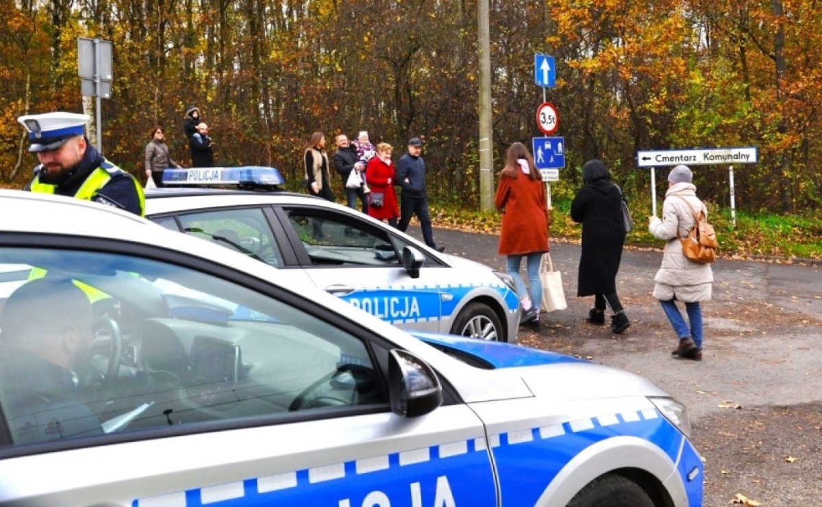 Powiat: Zmiana organizacji ruchu w rejonie cmentarzy - Serwis informacyjny z Raciborza - naszraciborz.pl