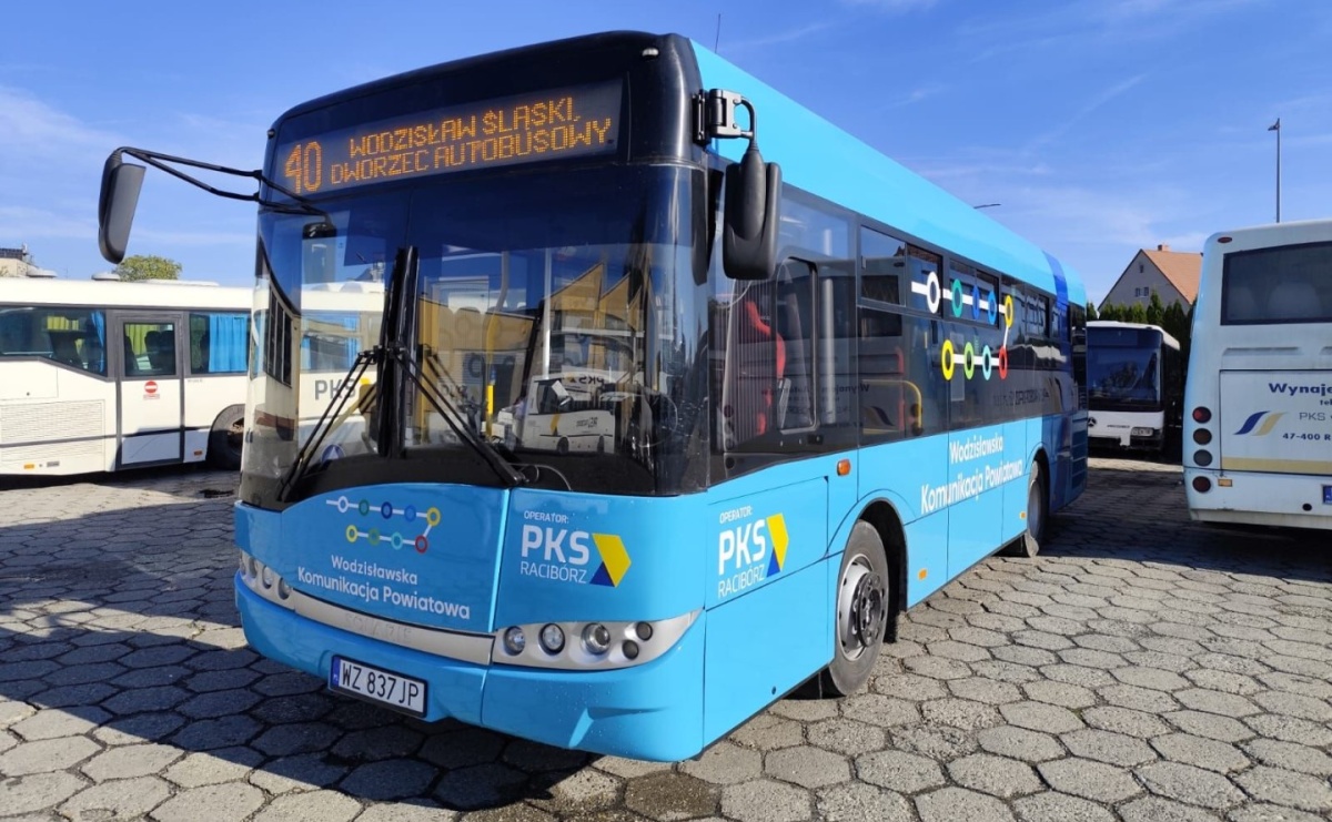 Komunikacja autobusowa 1 i 2 listopada - Serwis informacyjny z Raciborza - naszraciborz.pl