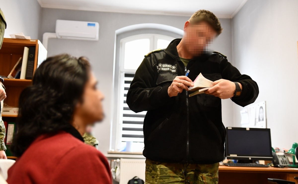 Opolscy funkcjonariusze SG zatrzymali w Kędzierzynie-Koźlu 7 Kolumbijczyków - Serwis informacyjny z Wodzisławia - naszwodzislaw.com