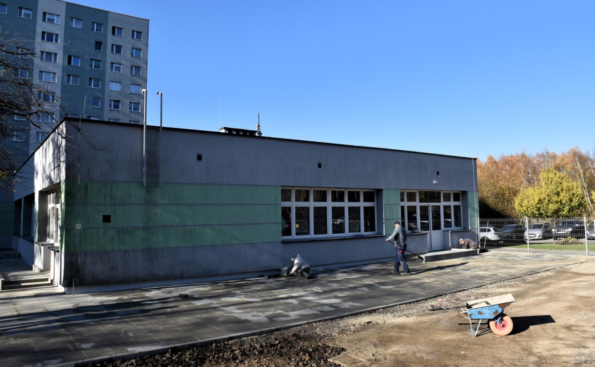 Modernizacja terenu przy Przedszkolu nr 19 na finiszu - Serwis informacyjny z Raciborza - naszraciborz.pl