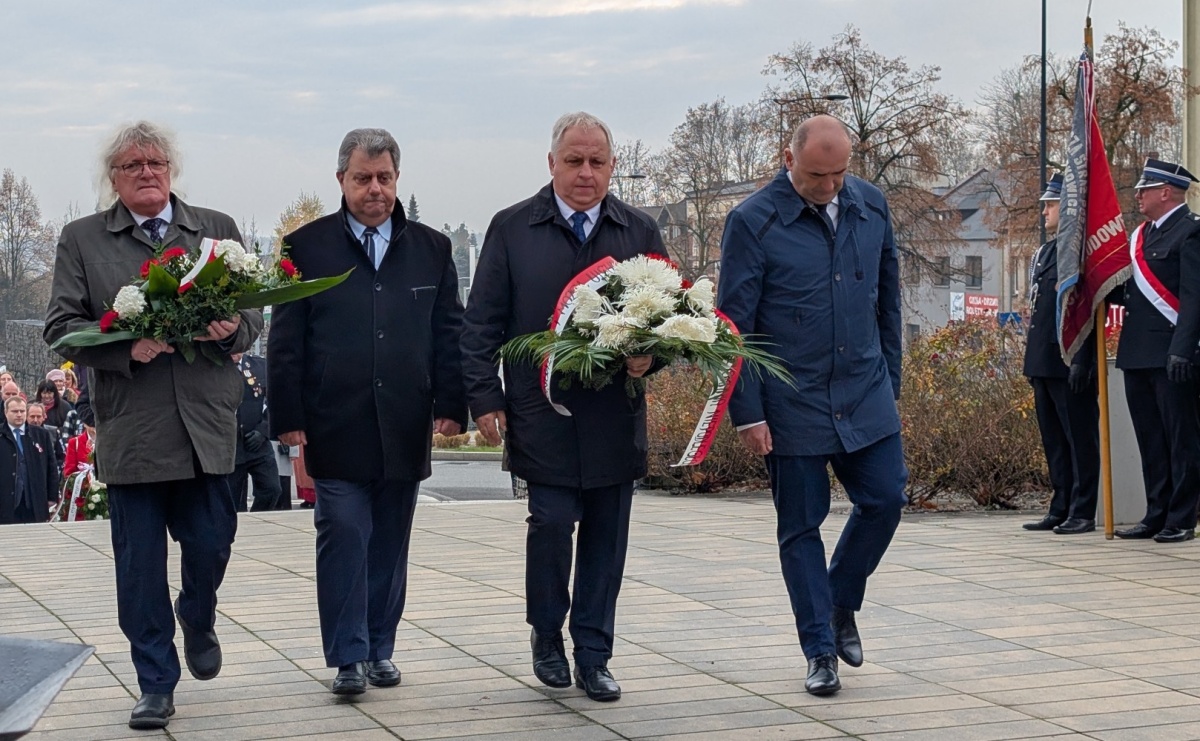 Pszów uczcił Narodowe Święto Niepodległości [FOTO] - Serwis informacyjny z Raciborza - naszraciborz.pl