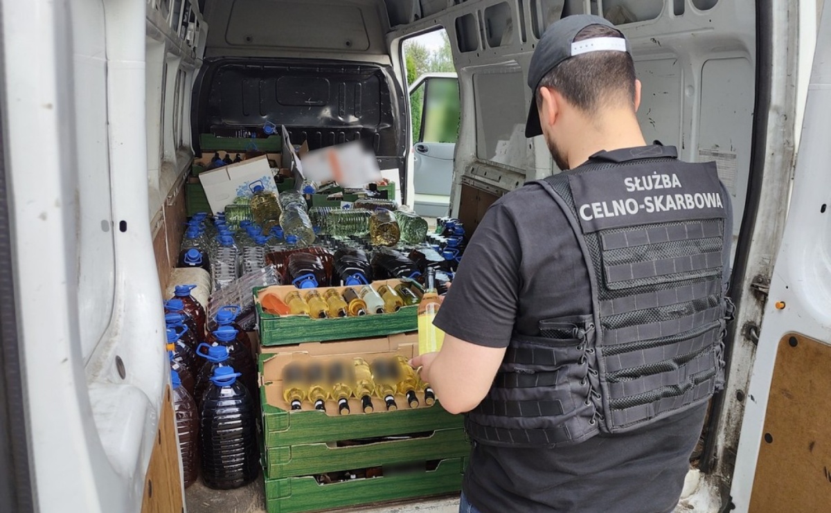 KAS ostrzega przed kupnem alkoholu nieznanego pochodzenia - Serwis informacyjny z Raciborza - naszraciborz.pl