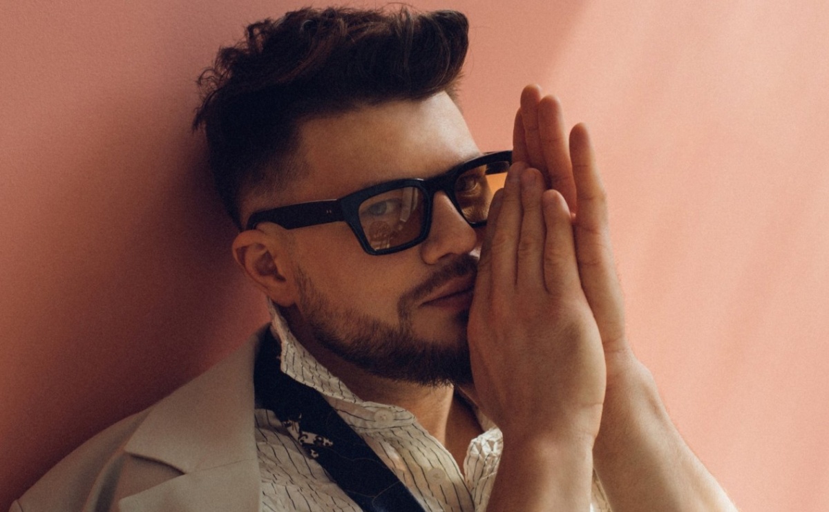 Marcin Sójka w repertuarze Krzysztofa Krawczyka w WCK - Serwis informacyjny z Raciborza - naszraciborz.pl