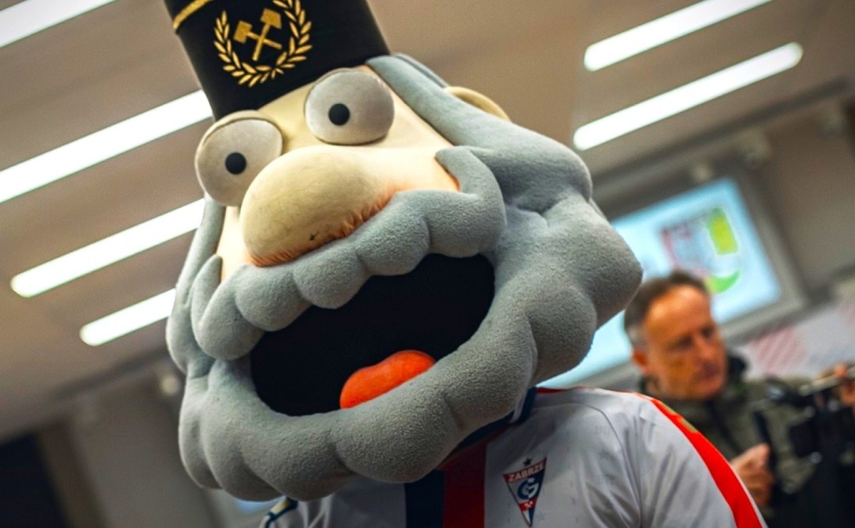 Spotkanie z piłkarzami Górnika Zabrze w Rydułtowach - Serwis informacyjny z Raciborza - naszraciborz.pl