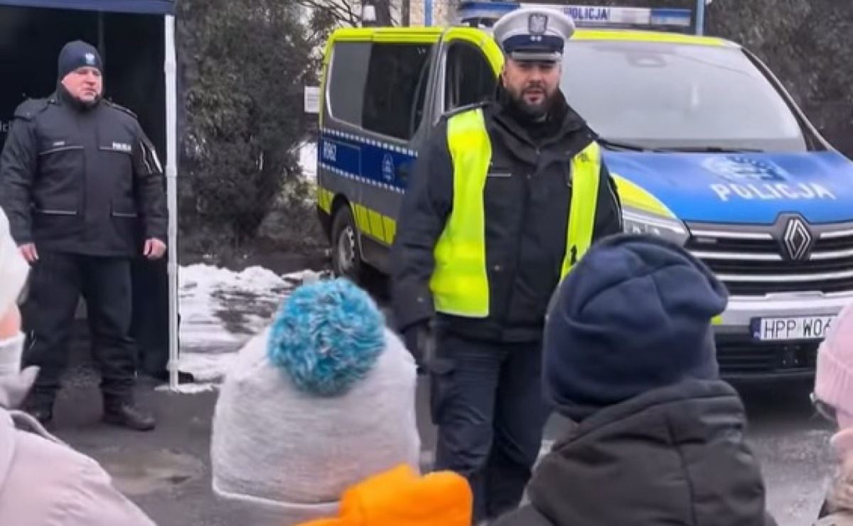 Akcja profilaktyczna w Wodzisławiu Śląskim. Bezpieczeństwo ruchu drogowego i pierwsza pomoc - Serwis informacyjny z Raciborza - naszraciborz.pl