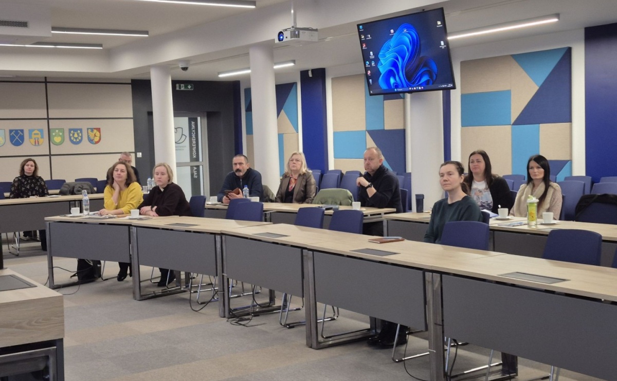 Szkolenie z obrony cywilnej dla pracowników starostwa. Doskonalenie kompetencji w zakresie reagowania kryzysowego - Serwis informacyjny z Raciborza - naszraciborz.pl