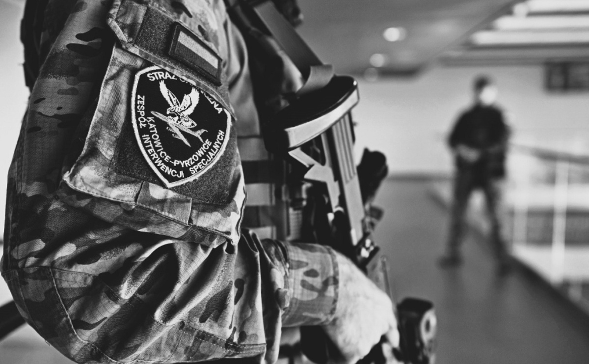 Kolejny żartowniś nie poleciał na wakacje - Serwis informacyjny z Wodzisławia - naszwodzislaw.com