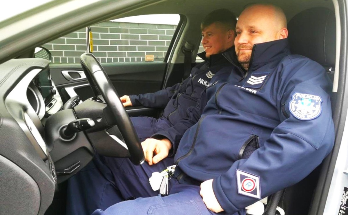 Ich postawa zasługuje na najwyższe uznanie. Wodzisławscy policjanci z podziękowaniami - Serwis informacyjny z Raciborza - naszraciborz.pl