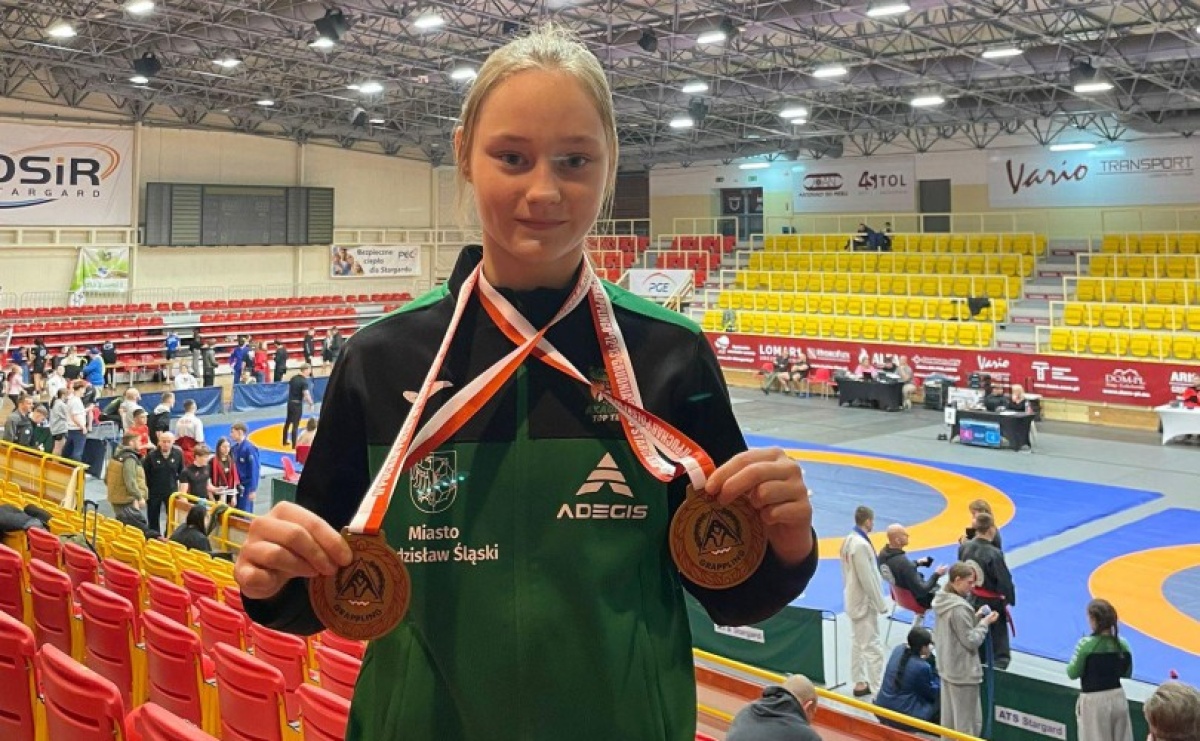 Podwójny triumf Julii Szczypki na Pucharze Polski w grapplingu - Serwis informacyjny z Raciborza - naszraciborz.pl