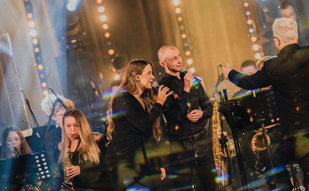 Wodzisławska Orkiestra Rozrywkowa wykona Gwiazdkowe Melodia. Koncert świąteczny na placu Gladbeck - Serwis informacyjny z Raciborza - naszraciborz.pl