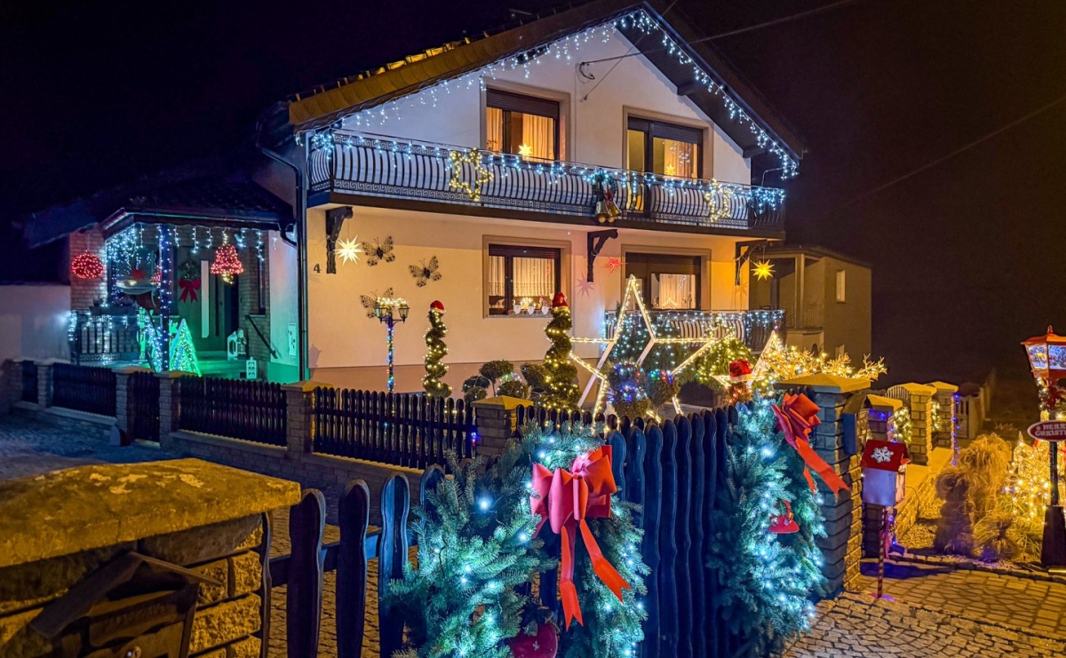 Griswoldowo niedaleko Wodzisławia Śląskiego. Nowa Wioska w świątecznej szacie - Serwis informacyjny z Raciborza - naszraciborz.pl