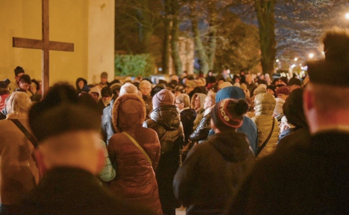 Kościół w liczbach: spadek praktyk religijnych i zaangażowania w diecezjach Górnego Śląska - Serwis informacyjny z Raciborza - naszraciborz.pl